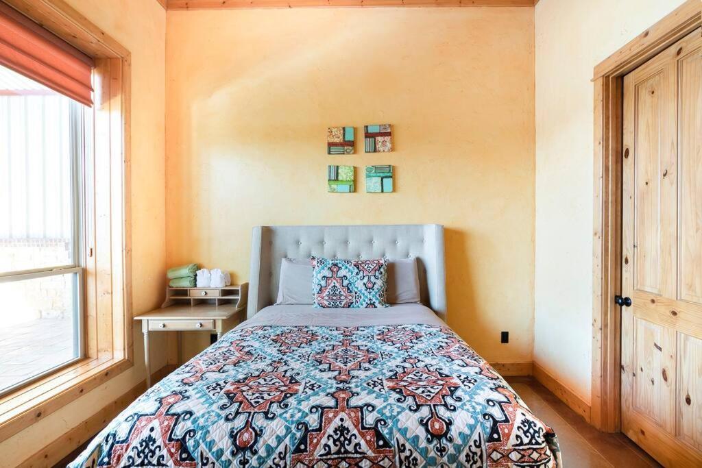 Texas Ranch House With 5 Bedroom And Fish Pond Ντάλλας Εξωτερικό φωτογραφία